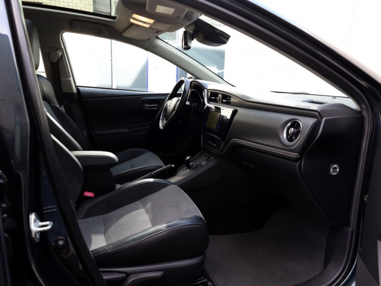 Toyota Auris 1.8 Hybrid Executive | Panoramadak | Half leder | Full Led