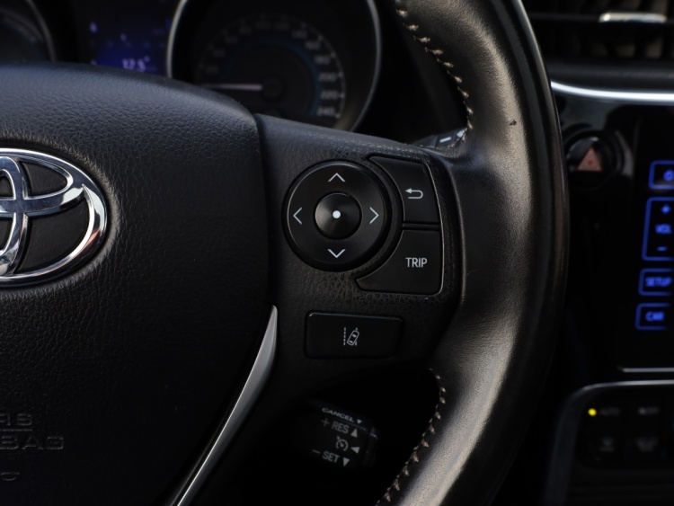 Toyota Auris 1.8 Hybrid Executive | Panoramadak | Half leder | Full Led