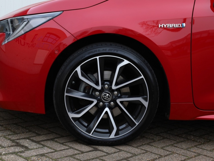 Toyota Corolla 2.0 Hybrid Executive | Panoramadak | Leder/Alcantara | JBL