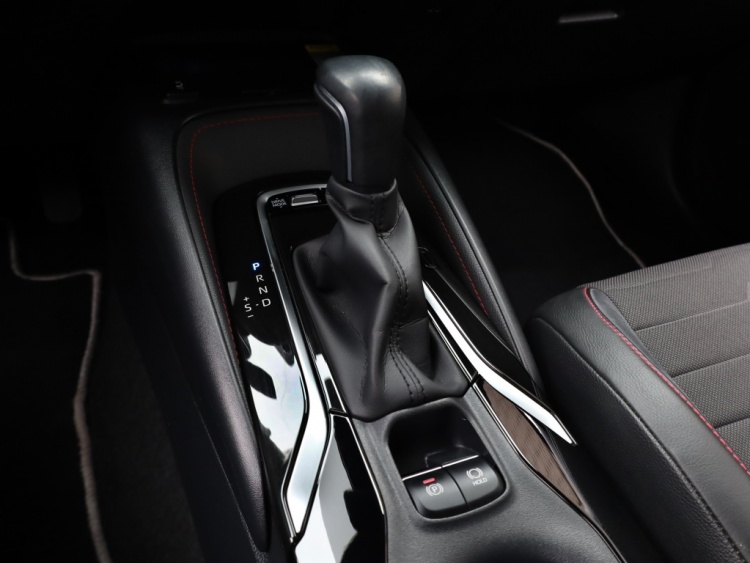 Toyota Corolla 2.0 Hybrid Executive | Panoramadak | Leder/Alcantara | JBL