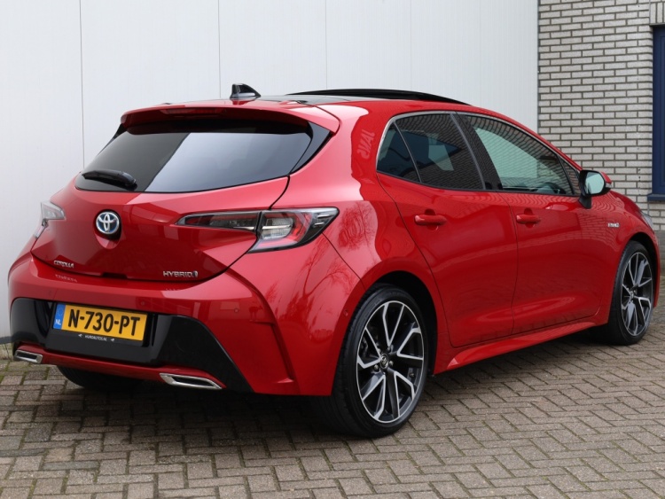 Toyota Corolla 2.0 Hybrid Executive | Panoramadak | Leder/Alcantara | JBL