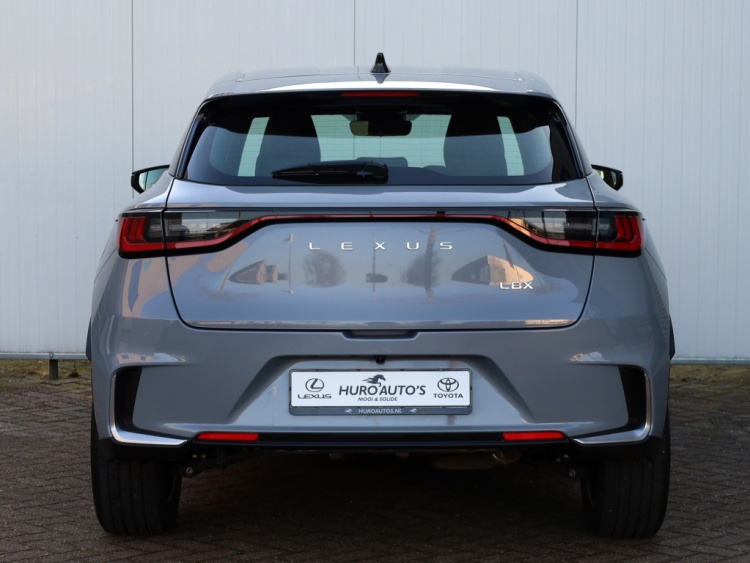 Lexus LBX Relax AWD | Mark Levinson | Head-up | Park Assist