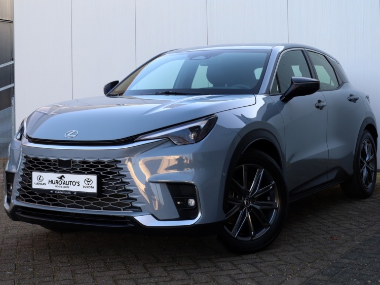 Lexus LBX Relax AWD | Mark Levinson | Head-up | Park Assist