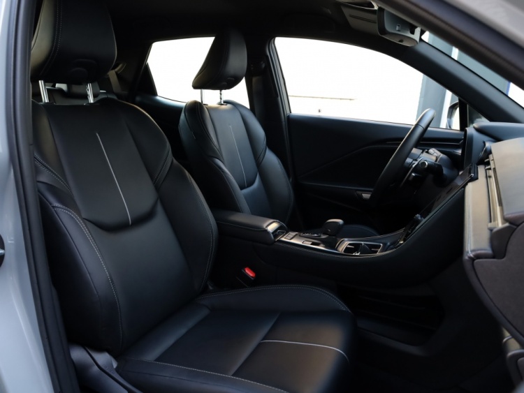 Lexus LBX Relax AWD | Mark Levinson | Head-up | Park Assist