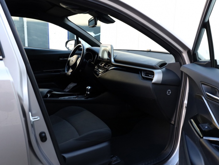 Toyota C-HR 1.8 Hybrid Dynamic | Park-Assist | Dodehoek | Stuurwielverwarmin