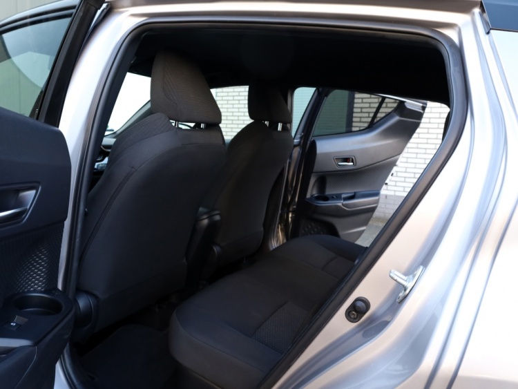 Toyota C-HR 1.8 Hybrid Dynamic | Park-Assist | Dodehoek | Stuurwielverwarmin