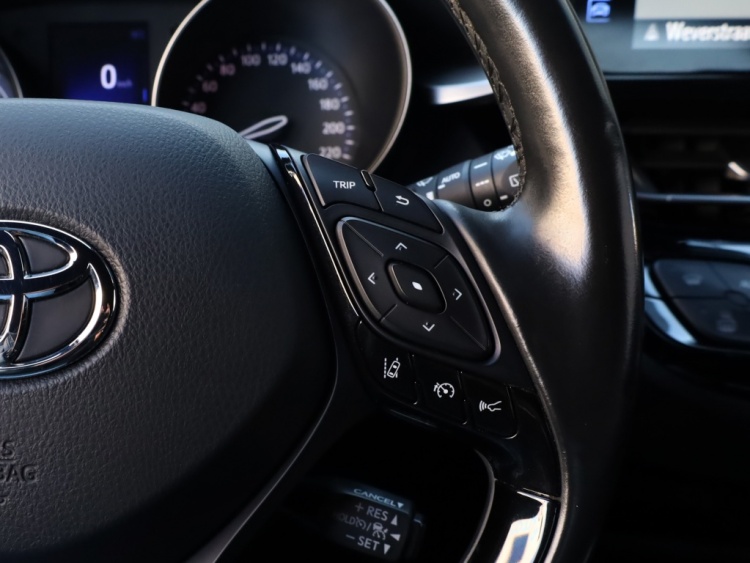 Toyota C-HR 1.8 Hybrid Dynamic | Park-Assist | Dodehoek | Stuurwielverwarmin
