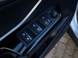 Toyota C-HR 1.8 Hybrid Dynamic | Park-Assist | Dodehoek | Stuurwielverwarmin