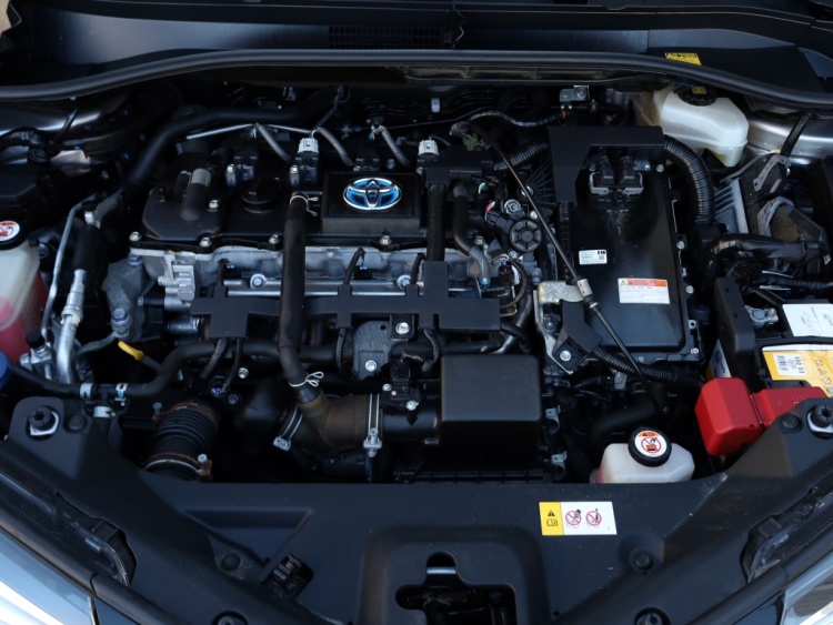 Toyota C-HR 1.8 Hybrid Dynamic | Park-Assist | Dodehoek | Stuurwielverwarmin