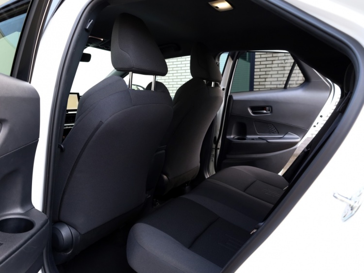 Toyota C-HR 2.0 Hybrid 200 Dynamic | Stuurverwarming | Trekhaak | El. Achter