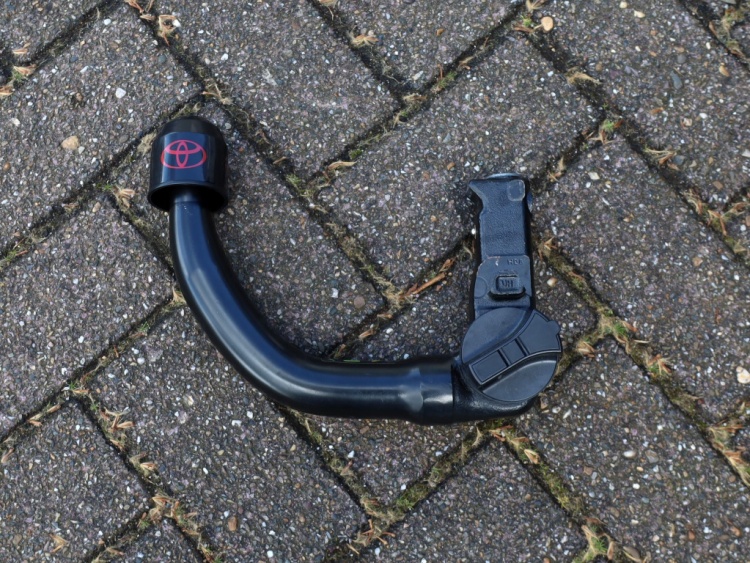 Toyota C-HR 2.0 Hybrid 200 Dynamic | Stuurverwarming | Trekhaak | El. Achter