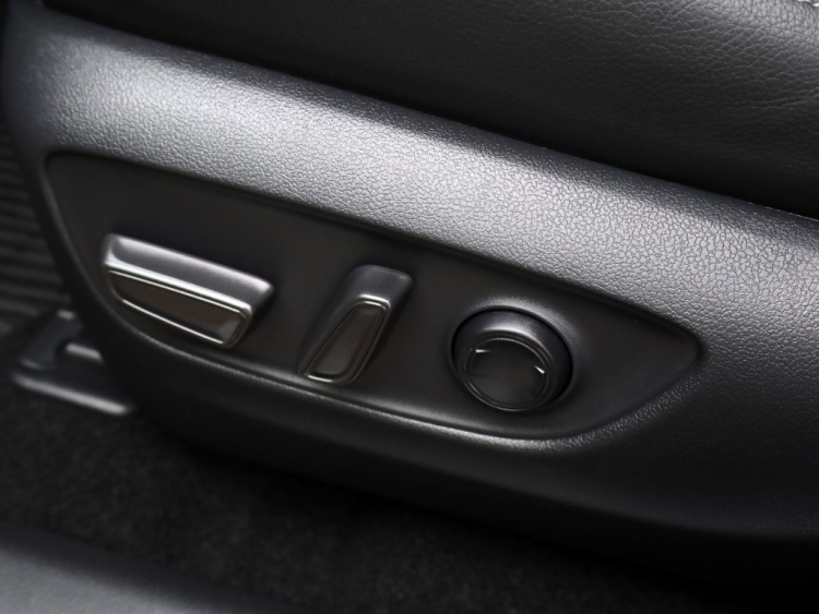 Toyota RAV4 2.5 Hybrid AWD Executive Premium | Bearlock | JBL | Trekhaak