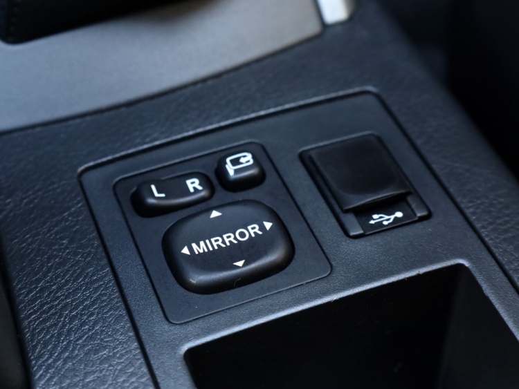 Toyota RAV4 2.0 VVTi 4WD Executive Business | Leder/Alcantara | Trekhaak