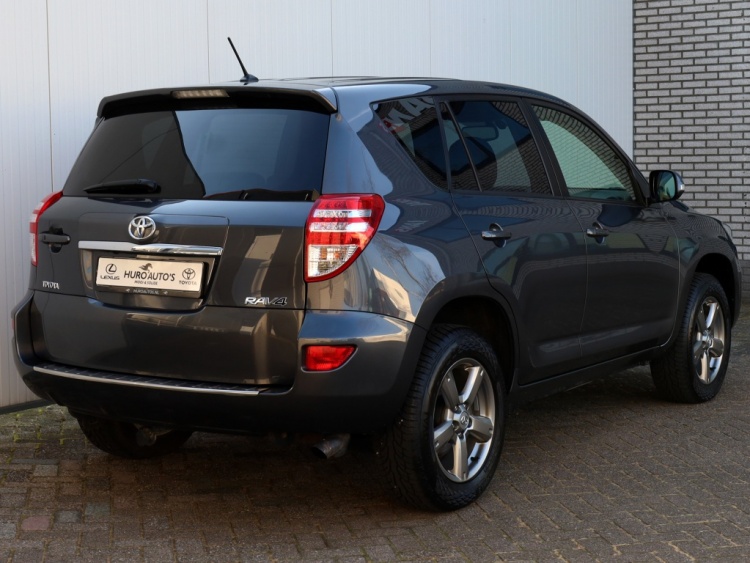 Toyota RAV4 2.0 VVTi 4WD Executive Business | Leder/Alcantara | Trekhaak