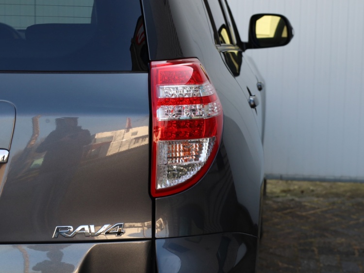 Toyota RAV4 2.0 VVTi 4WD Executive Business | Leder/Alcantara | Trekhaak