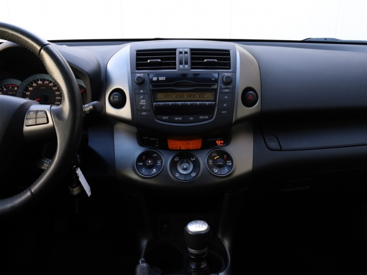 Toyota RAV4 2.0 VVTi Dynamic 4WD | 2000 kg trekgewicht | Clima | Trekhaak