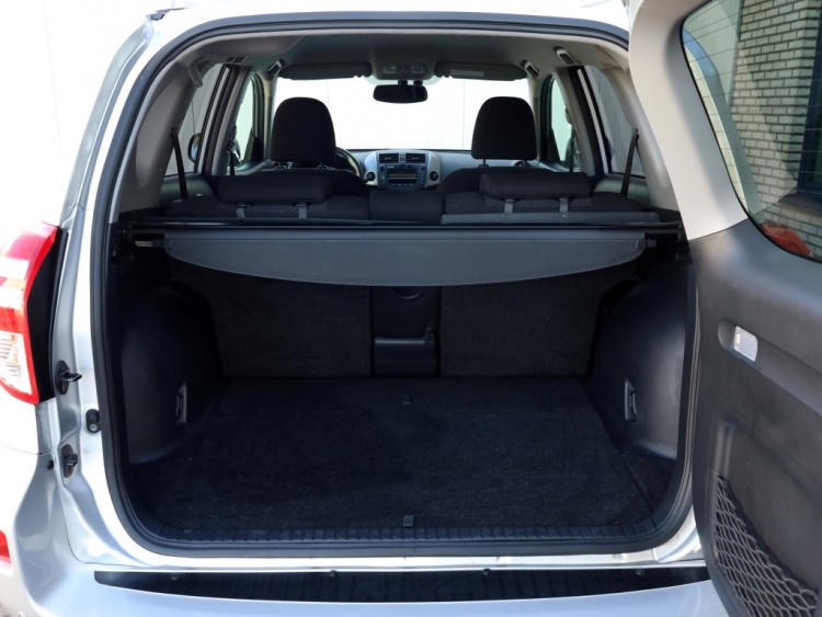 Toyota RAV4 2.0 VVTi Dynamic 4WD | 2000 kg trekgewicht | Clima | Trekhaak