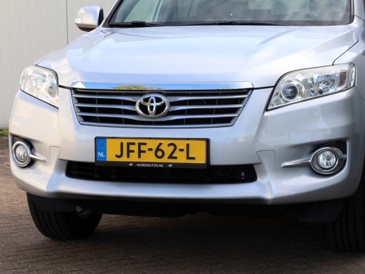 Toyota RAV4 2.0 VVTi Dynamic 4WD | 2000 kg trekgewicht | Clima | Trekhaak