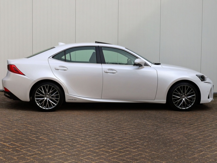 Lexus IS 300h Hybrid Luxury Line | Mark Levinson | Stoelventilatie | Schu