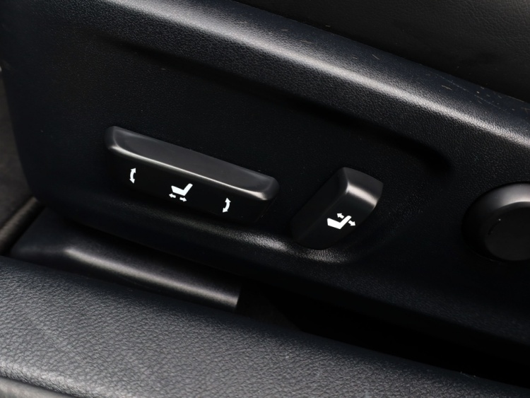 Lexus IS 300h Hybrid Luxury Line | Mark Levinson | Stoelventilatie | Schu