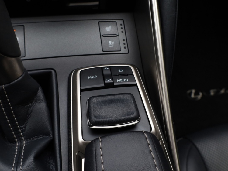 Lexus IS 300h Hybrid Luxury Line | Mark Levinson | Stoelventilatie | Schu