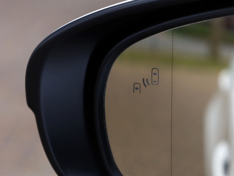 Lexus IS 300h Hybrid Luxury Line | Mark Levinson | Stoelventilatie | Schu