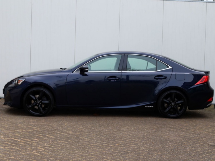 Lexus IS 300h Sport Edition | Stoelverwarming | Parkeersensoren | NL-Auto
