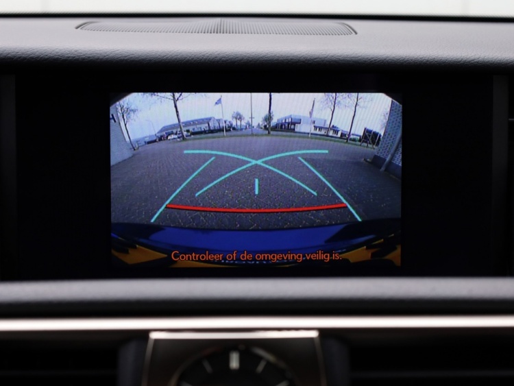 Lexus IS 300h Sport Edition | Stoelverwarming | Parkeersensoren | NL-Auto