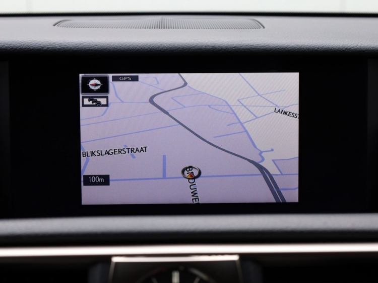 Lexus IS 300h Sport Edition | Stoelverwarming | Parkeersensoren | NL-Auto