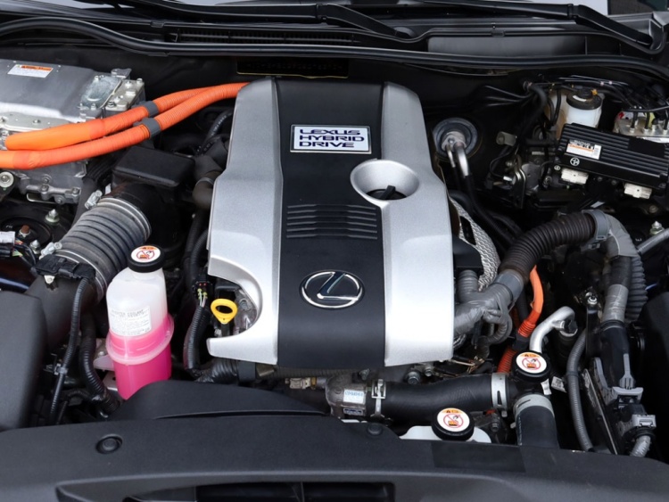 Lexus IS 300h Sport Edition | Stoelverwarming | Parkeersensoren | NL-Auto