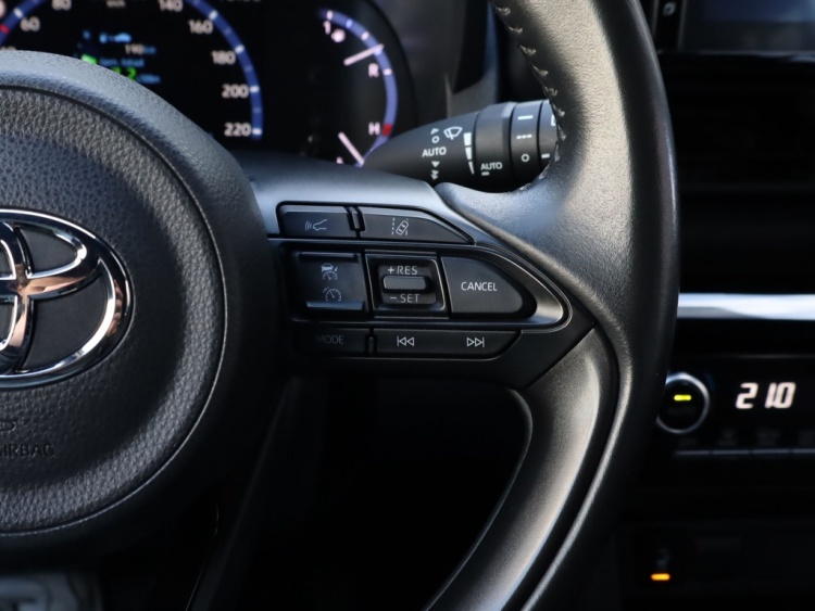 Toyota Yaris Cross 1.5 Hybrid Adventure | Head-Up | Half Leder | Dodehoek