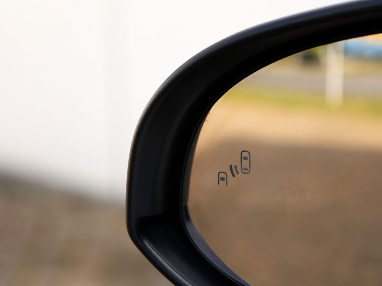 Toyota C-HR 1.8 Hybrid Black Editon | Leder | JBL | Park-Assist