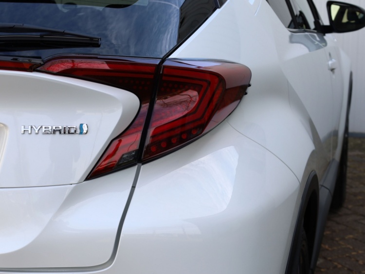 Toyota C-HR 1.8 Hybrid Black Editon | Leder | JBL | Park-Assist