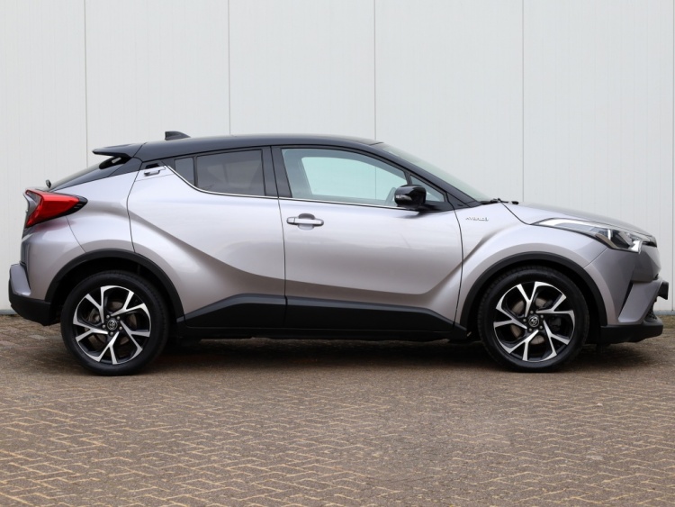 Toyota C-HR 1.8 Hybrid Bi-Tone | JBL Audio | Stoelverwarming | Navigatie