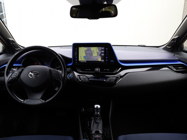Toyota C-HR 1.8 Hybrid Bi-Tone | JBL Audio | Stoelverwarming | Navigatie