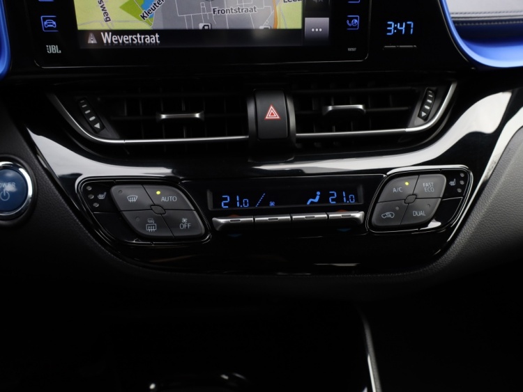 Toyota C-HR 1.8 Hybrid Bi-Tone | JBL Audio | Stoelverwarming | Navigatie