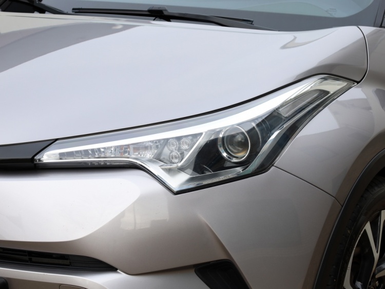 Toyota C-HR 1.8 Hybrid Bi-Tone | JBL Audio | Stoelverwarming | Navigatie