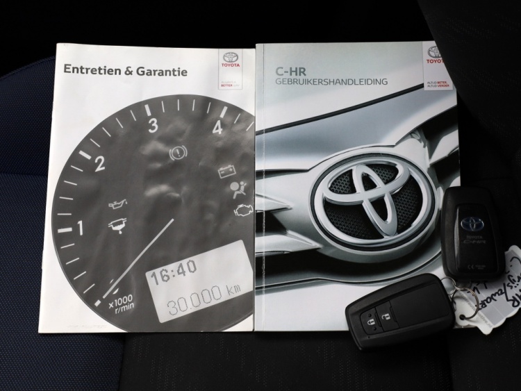 Toyota C-HR 1.8 Hybrid Bi-Tone | JBL Audio | Stoelverwarming | Navigatie