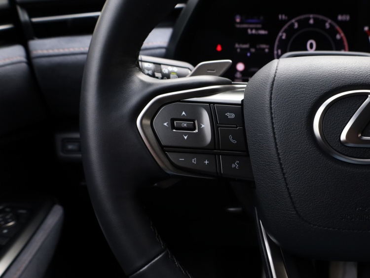 Lexus LBX Cool 2WD | Leder/Alcantara | Memory Seat | BSM