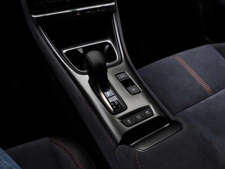 Lexus LBX Cool 2WD | Leder/Alcantara | Memory Seat | BSM