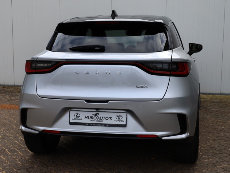 Lexus LBX Cool 2WD | Leder/Alcantara | Memory Seat | BSM