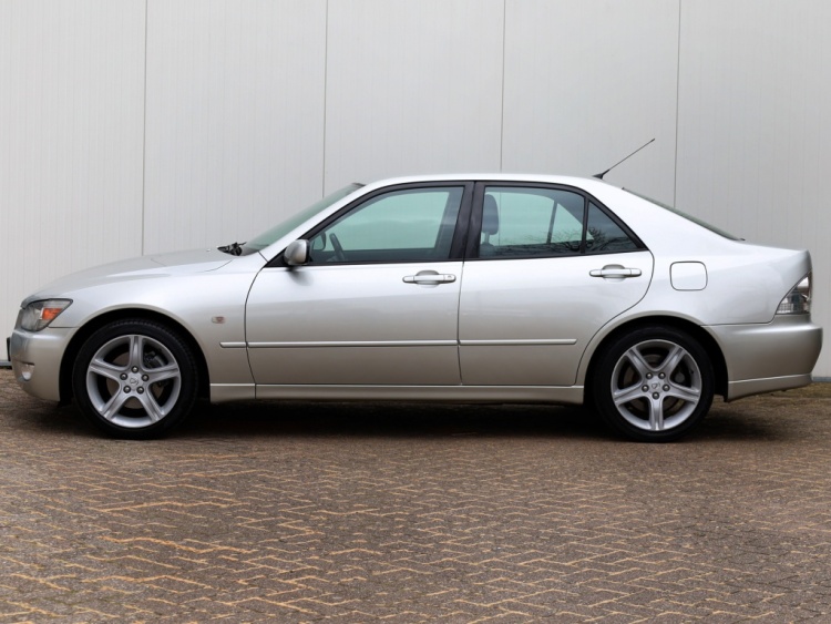 Lexus IS 200 Executive | Clima | Leder/Alcantara | Youngtimer