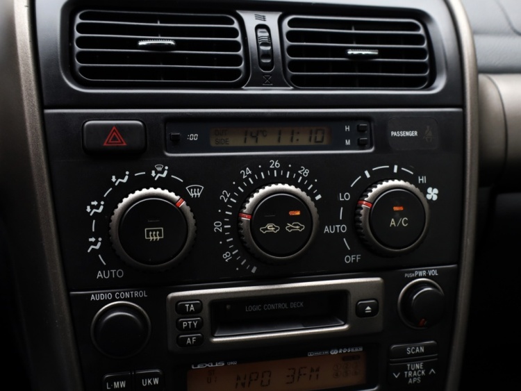 Lexus IS 200 Executive | Clima | Leder/Alcantara | Youngtimer