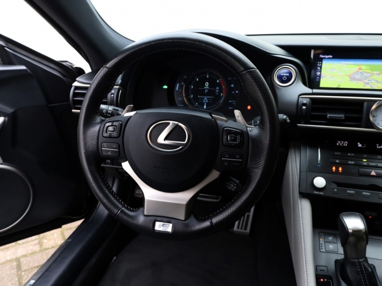 Lexus RC 300h F SPORT Line | Mark Levinson | Safety Pack | Stoelventilati