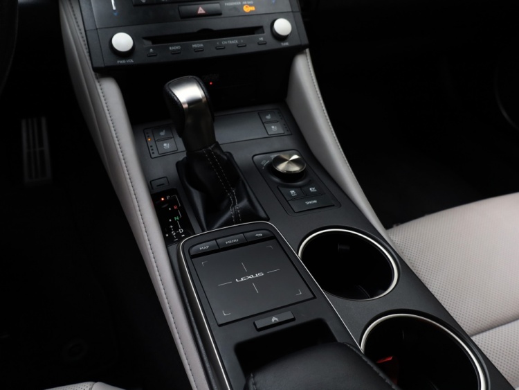 Lexus RC 300h F SPORT Line | Mark Levinson | Safety Pack | Stoelventilati