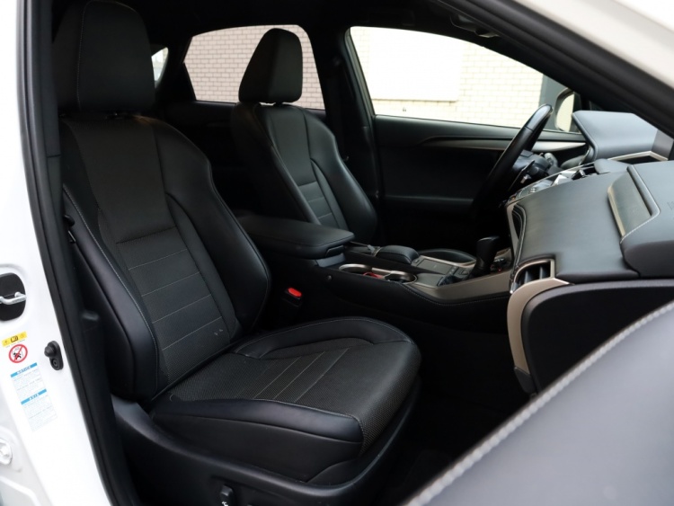 Lexus NX 300h AWD F Sport Line | Adaptive Cruise | El. Achterklep | LED