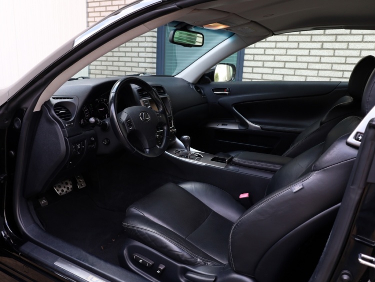 Lexus IS Cabriolet 250C Luxury | Leder | Navigatie | Stoelverwarming