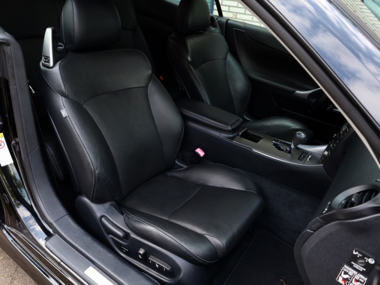 Lexus IS Cabriolet 250C Luxury | Leder | Navigatie | Stoelverwarming