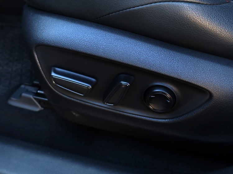 Toyota RAV4 2.5 Plug-in Hybrid Bi-Tone+ | Panoramadak | Stoelventilatie | JB