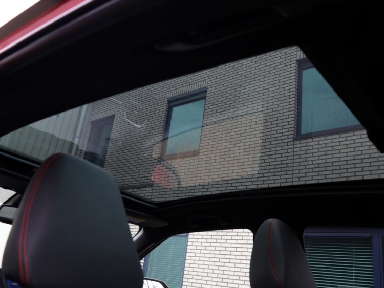 Toyota Yaris Cross 1.5 Hybrid GR Sport | Panoramadak | JBL Audio | Head-Up